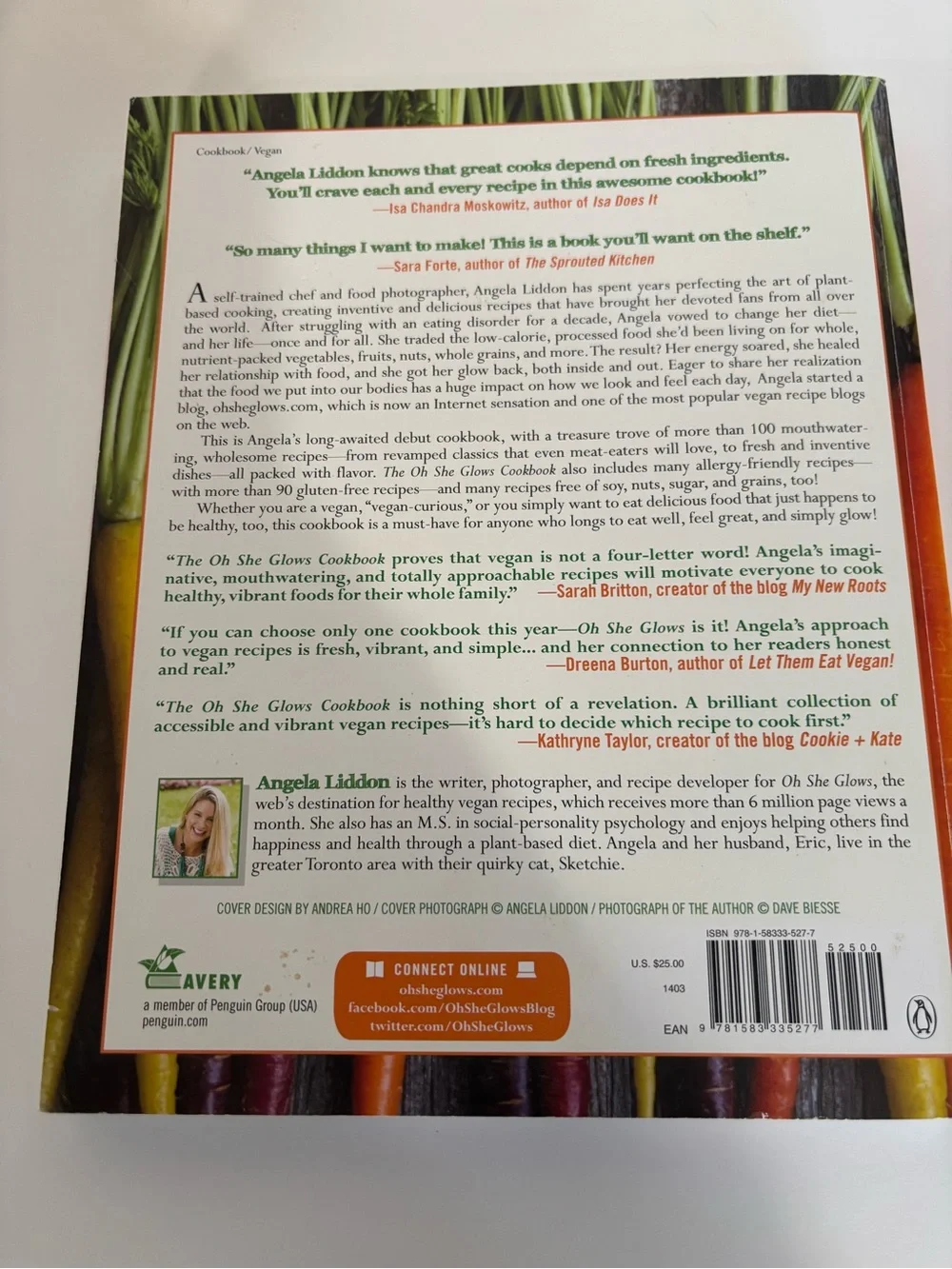 The Oh She Glows Cookbook by Angela Liddon - paperback